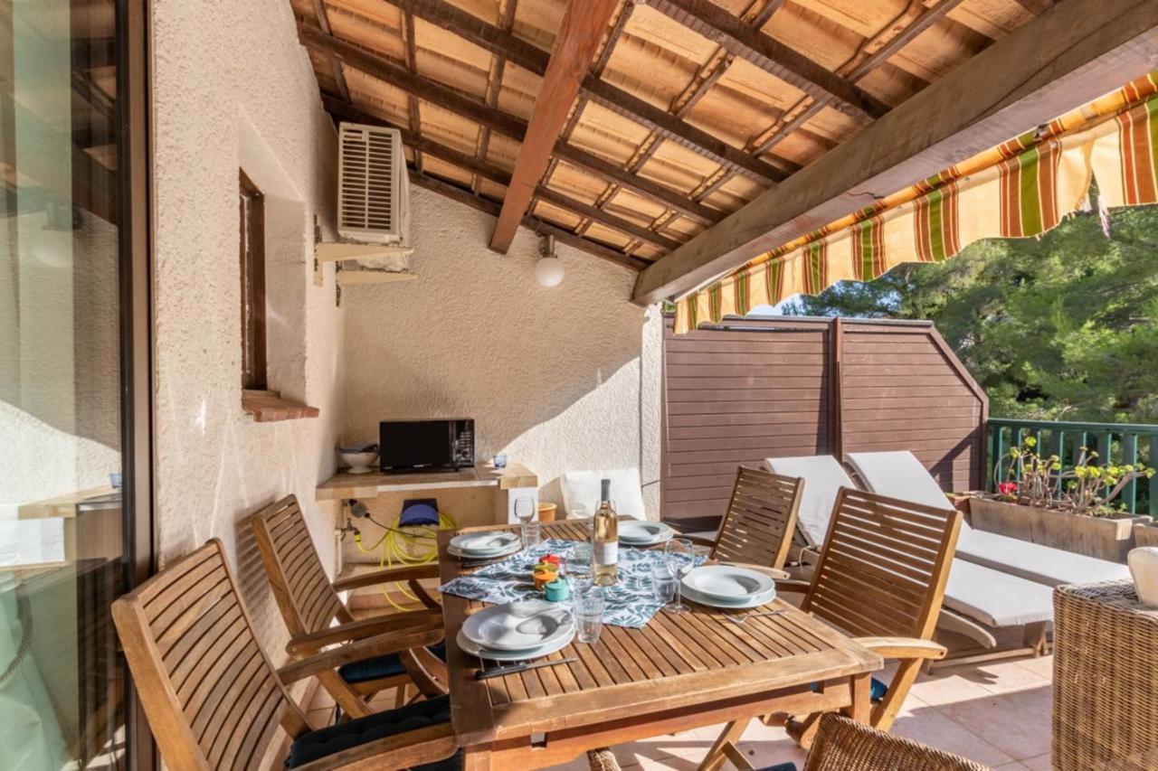 Nice Apt For 4 With Terrace And Pool Apartment Bandol Exterior photo